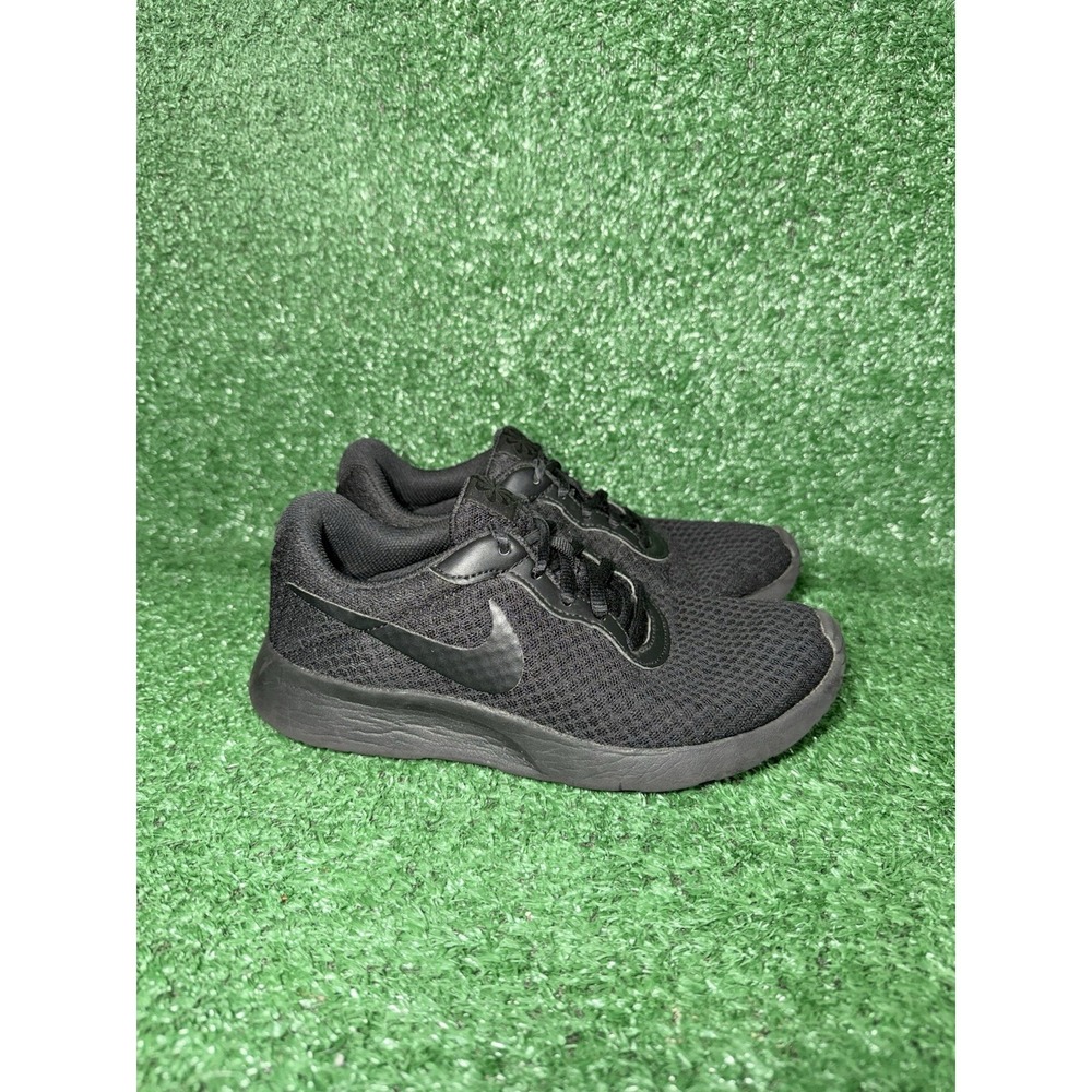 Nike Shoes Womens Size 6 Tanjun Black Comfort Casual Running Sneakers DJ6257-002